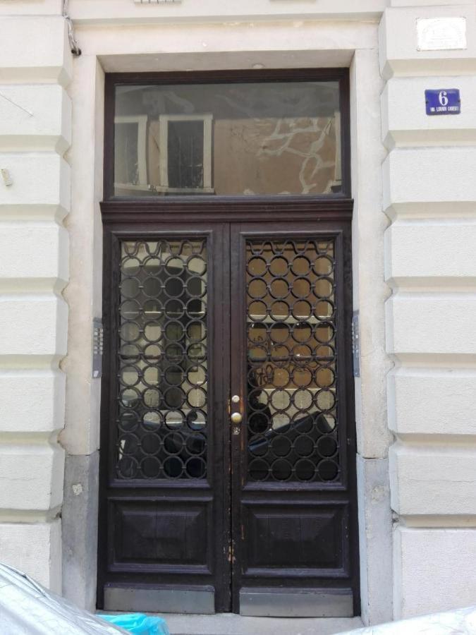 Pregiata Camera Con Bagno Privato - Blu Di Persia Trieste Luaran gambar